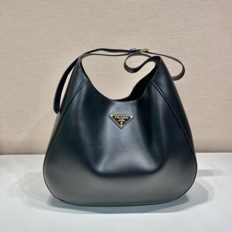 Pra*a cleo bags